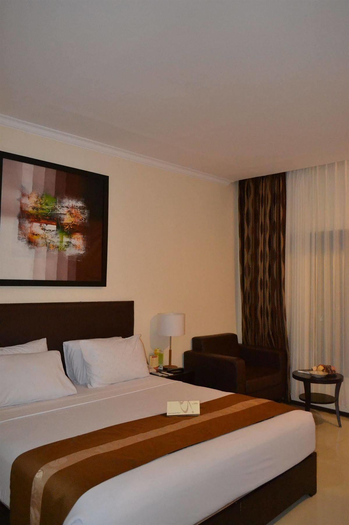 Hotel Montana Dua Маланг Экстерьер фото