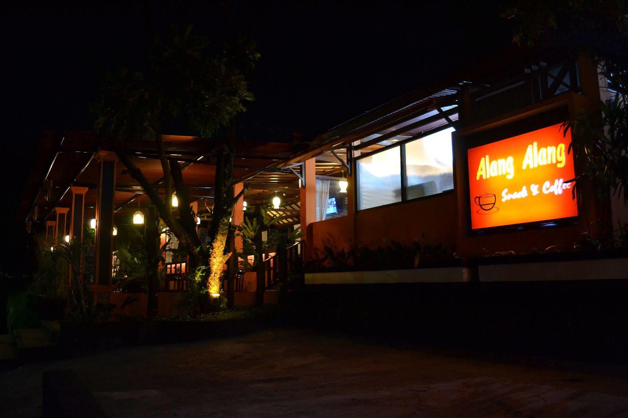 Hotel Montana Dua Маланг Экстерьер фото